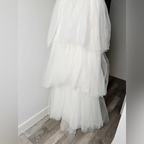 NEW Katie May Aurora Gown in Ivory - Picture 8 of 16